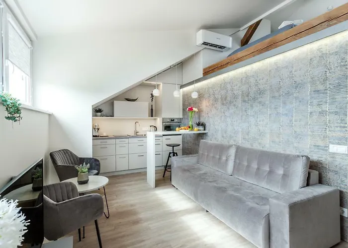 #stayhere - Light Views Loft Center *